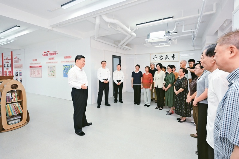 习近平在上海市民新村居民区考察